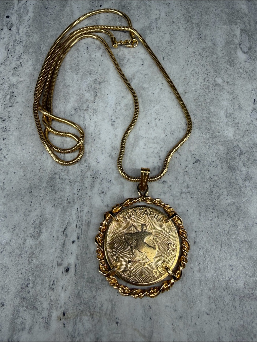 Vintage Sagittarius Medallion Necklace Gold Tone Horoscope Astrology Zodiac Sign - Picture 2 of 3